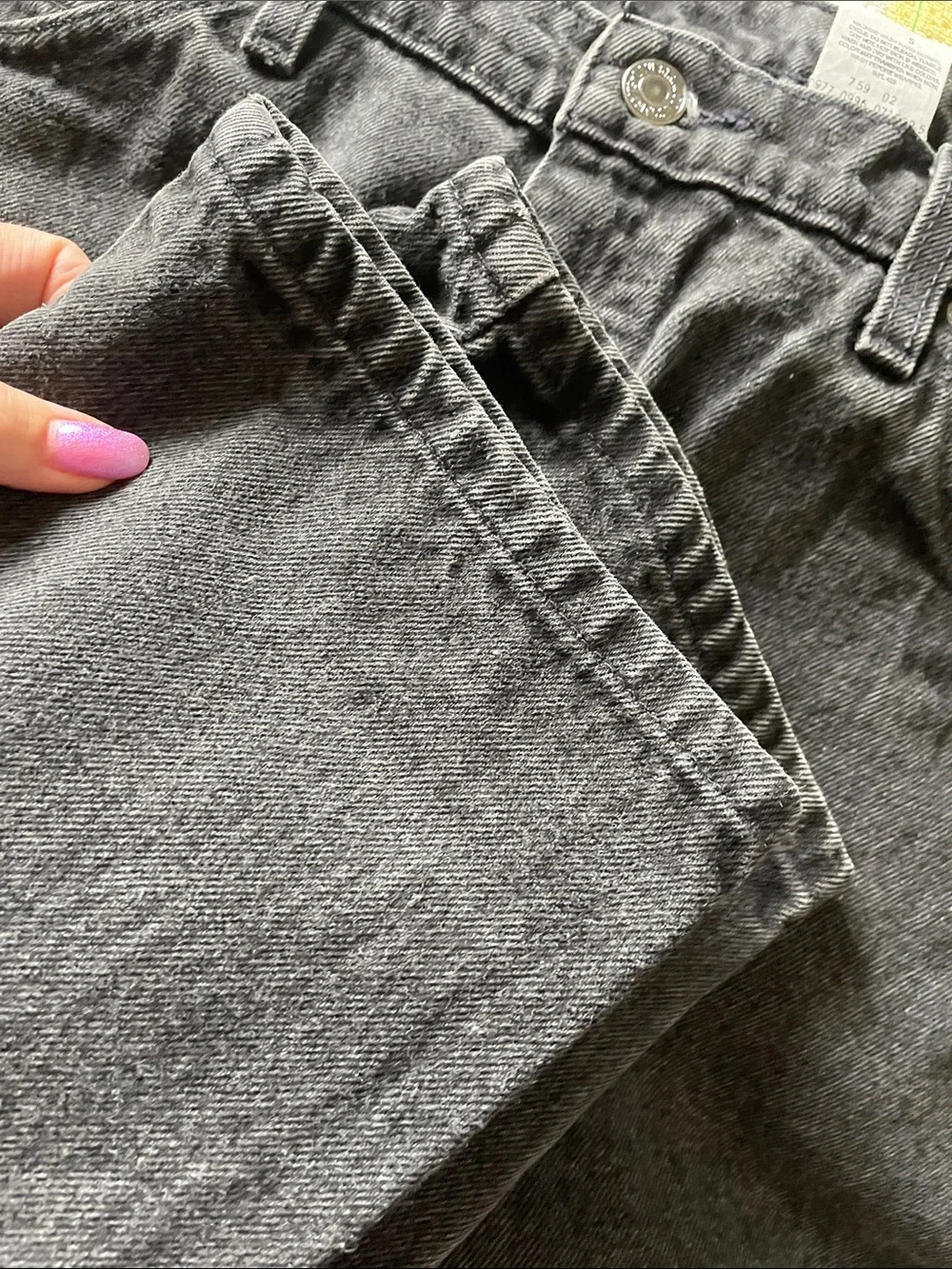 Levi's 550 Men's Black Washed Relaxed Jeans 38x32